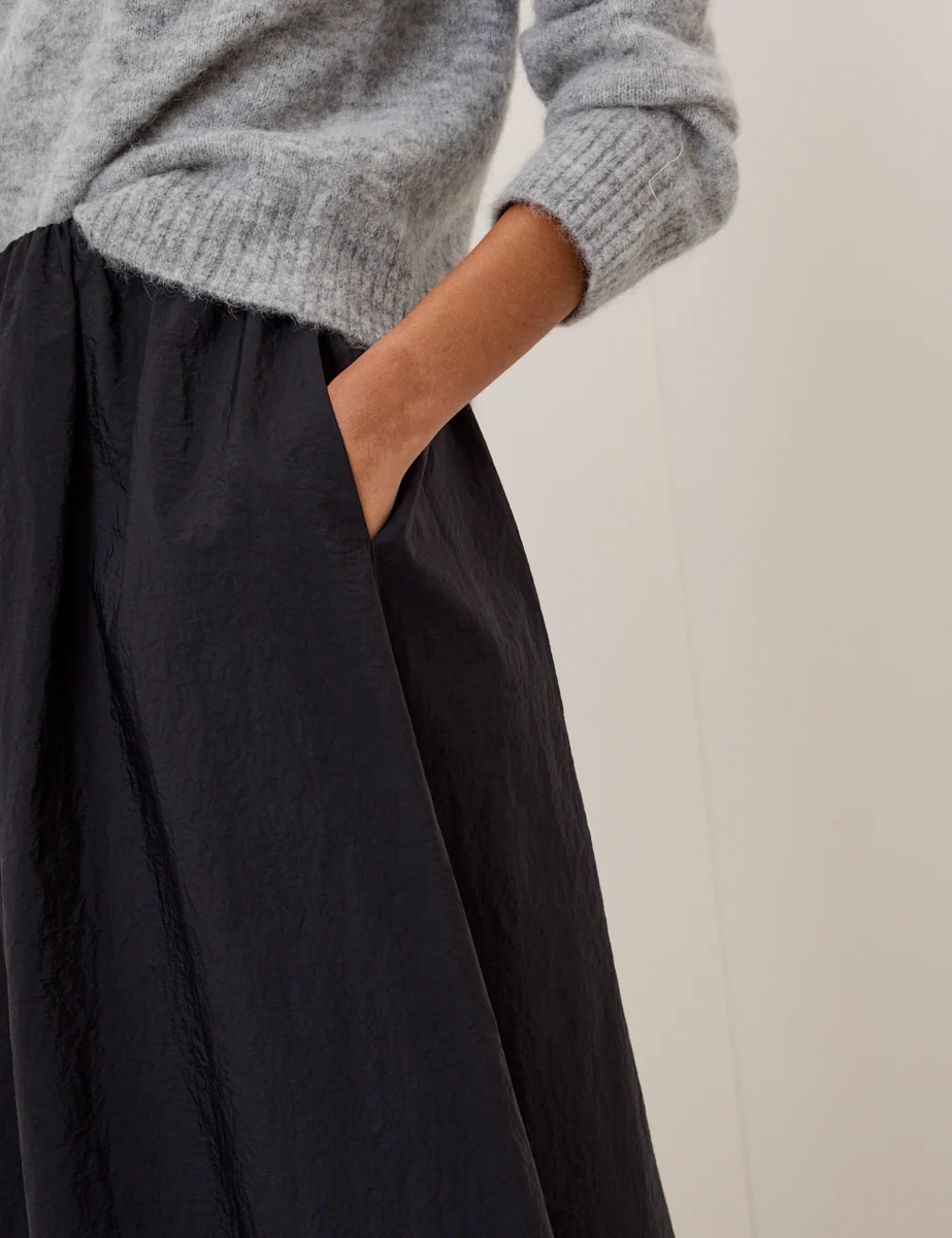 Black A-line Midi Skirt - Image 3