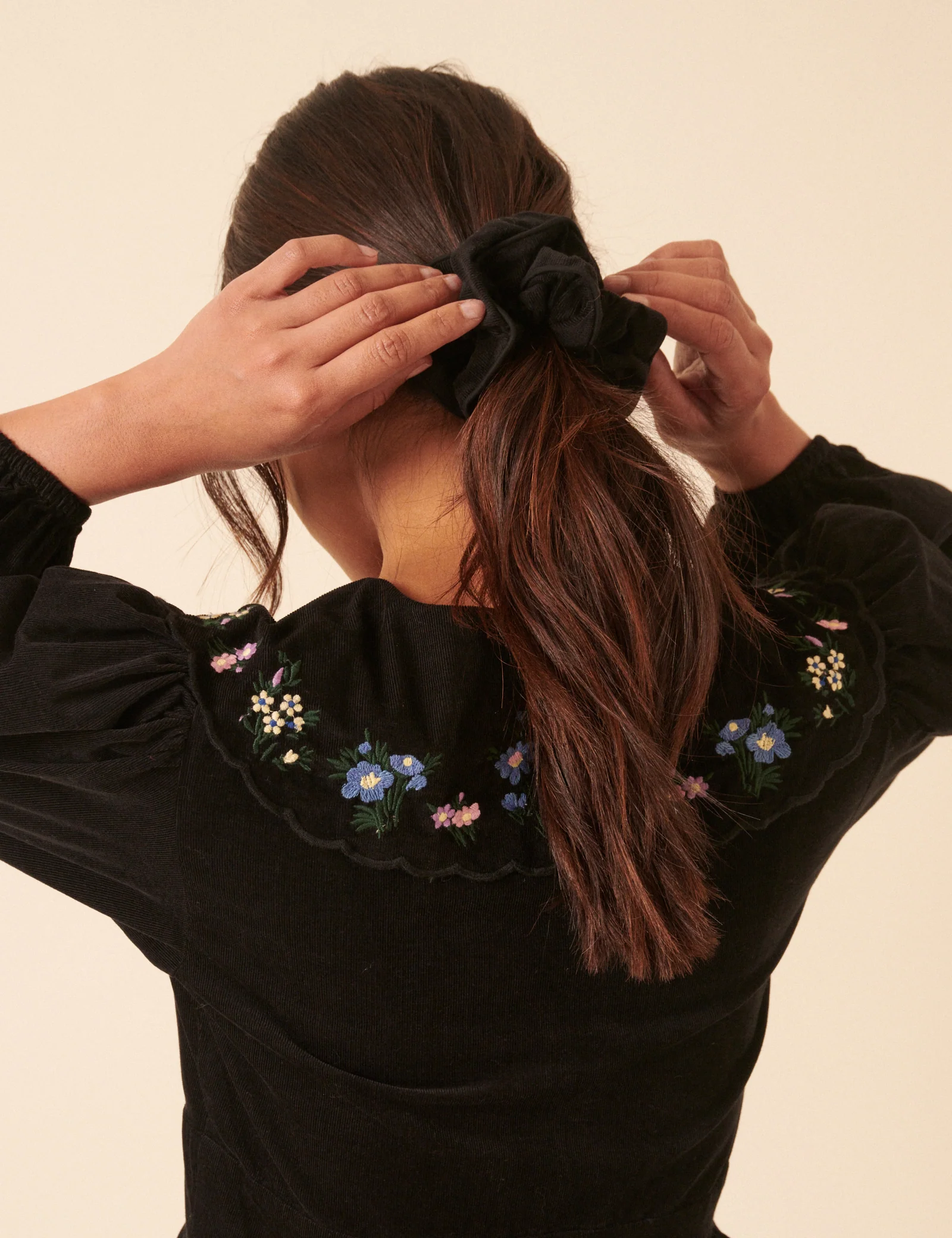 Black Cord Scrunchie - Image 3