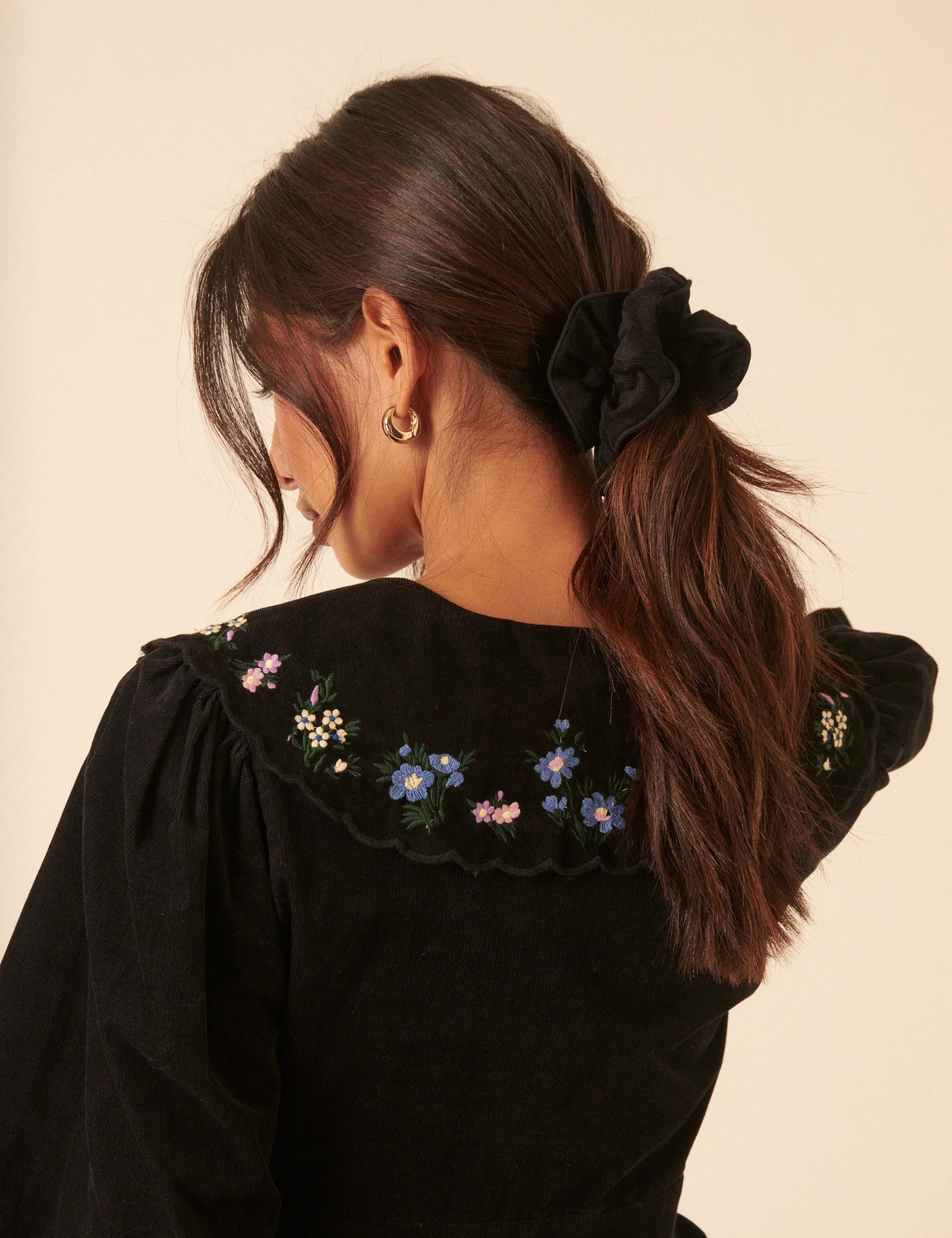 Black Cord Scrunchie - Image 5