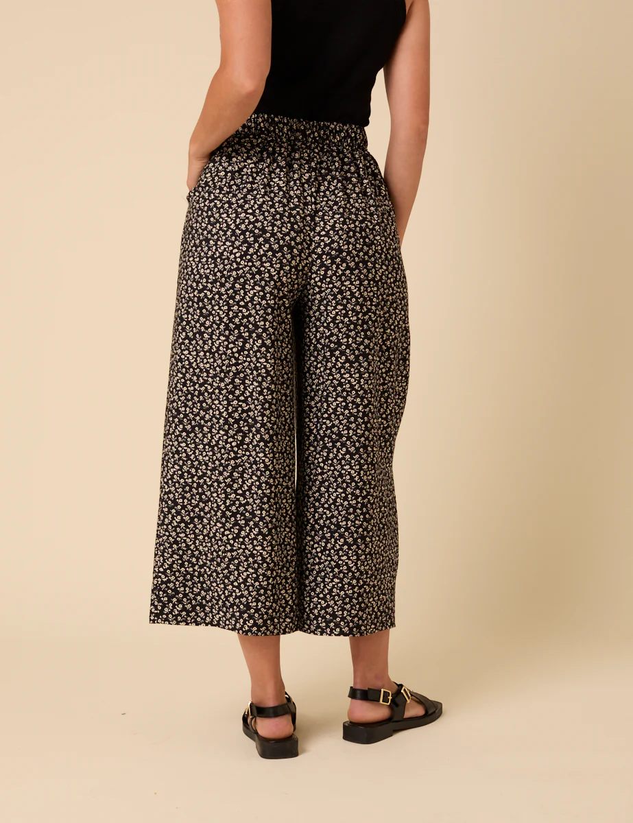 Black Floral Cropped Zeena Trousers - Image 5