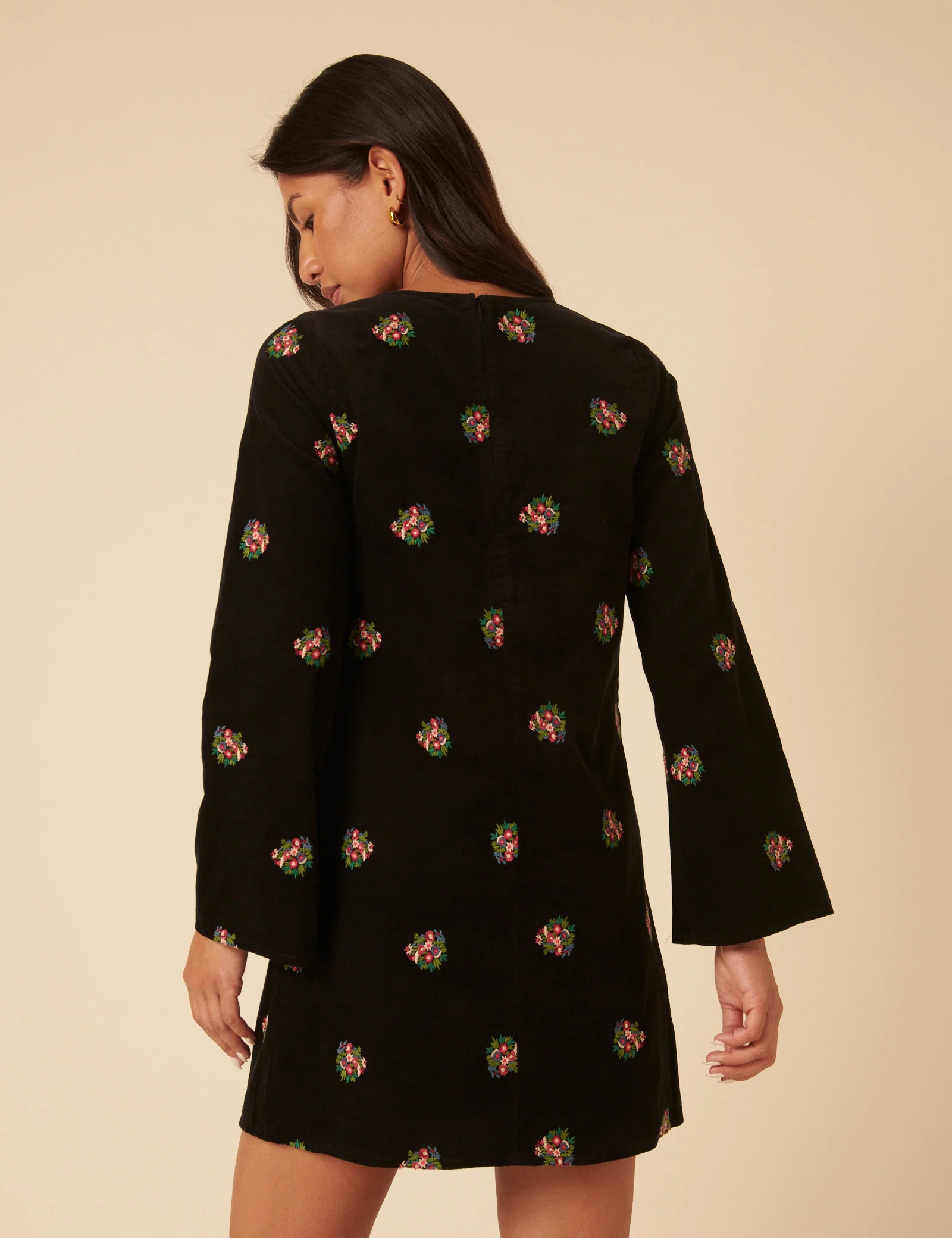Black Floral Embroidered Saravejo Cord Mini Dess - Image 5
