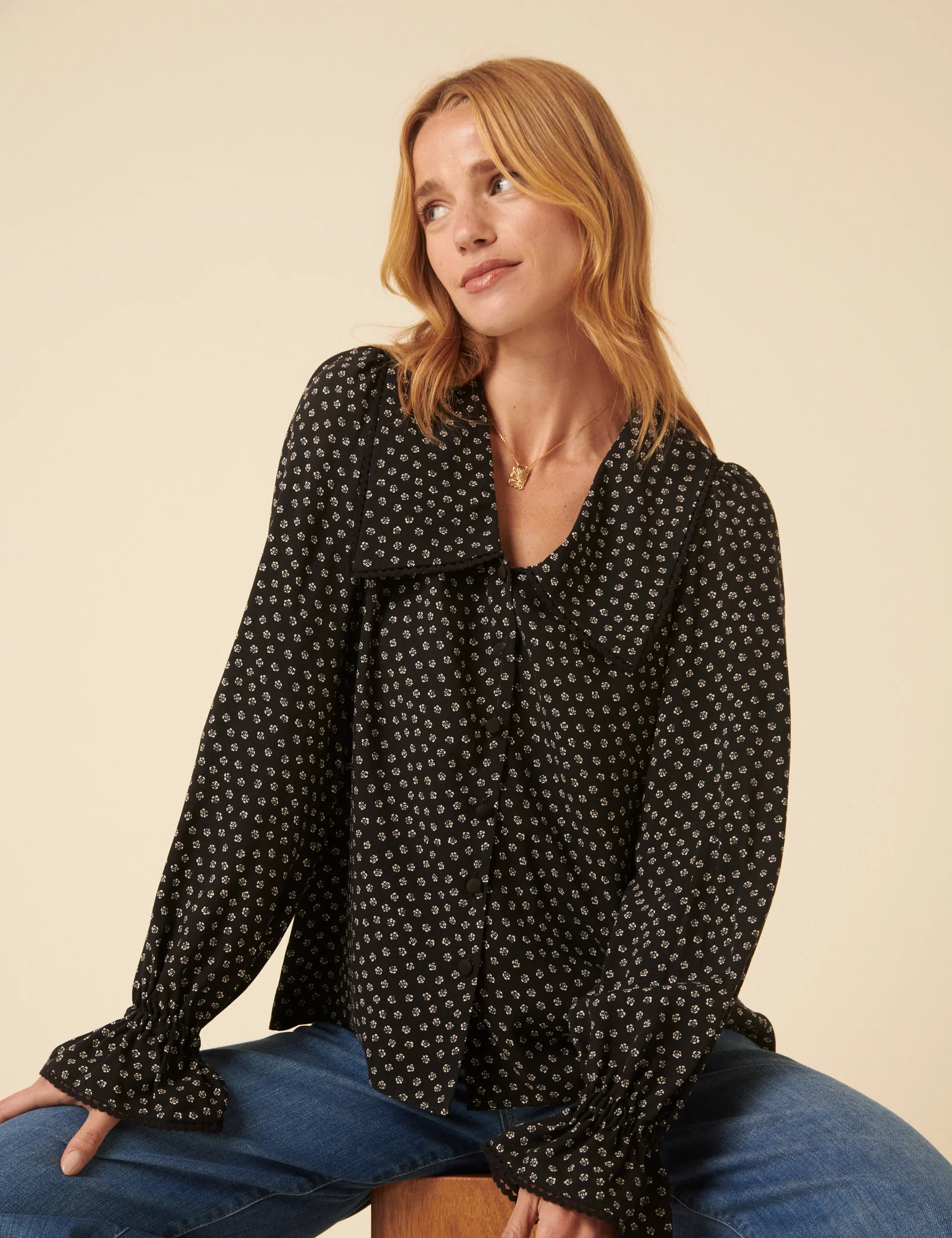 Black Floral Printed Collared Long Sleeve Blouse - Image 4