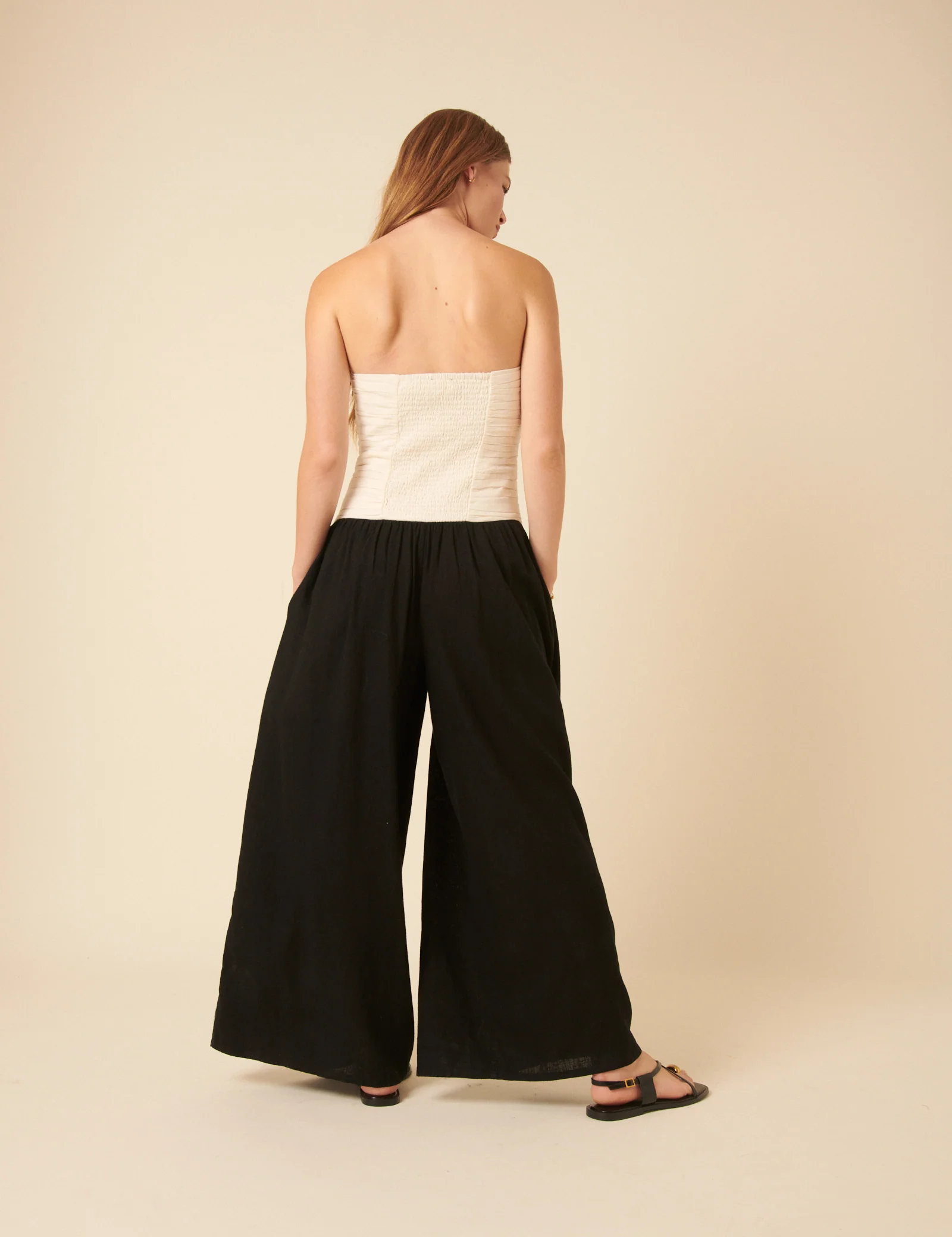 Black Linen-blend Contrast Pleated Bandeau Jumpsuit - Image 5