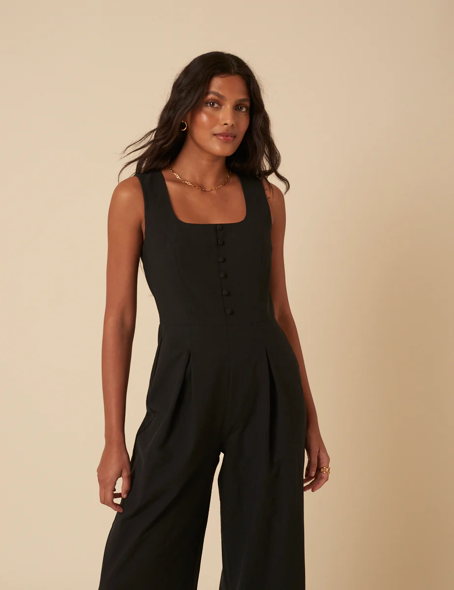 Black Tailored Scoop Neck Jumpsuit - Image 3