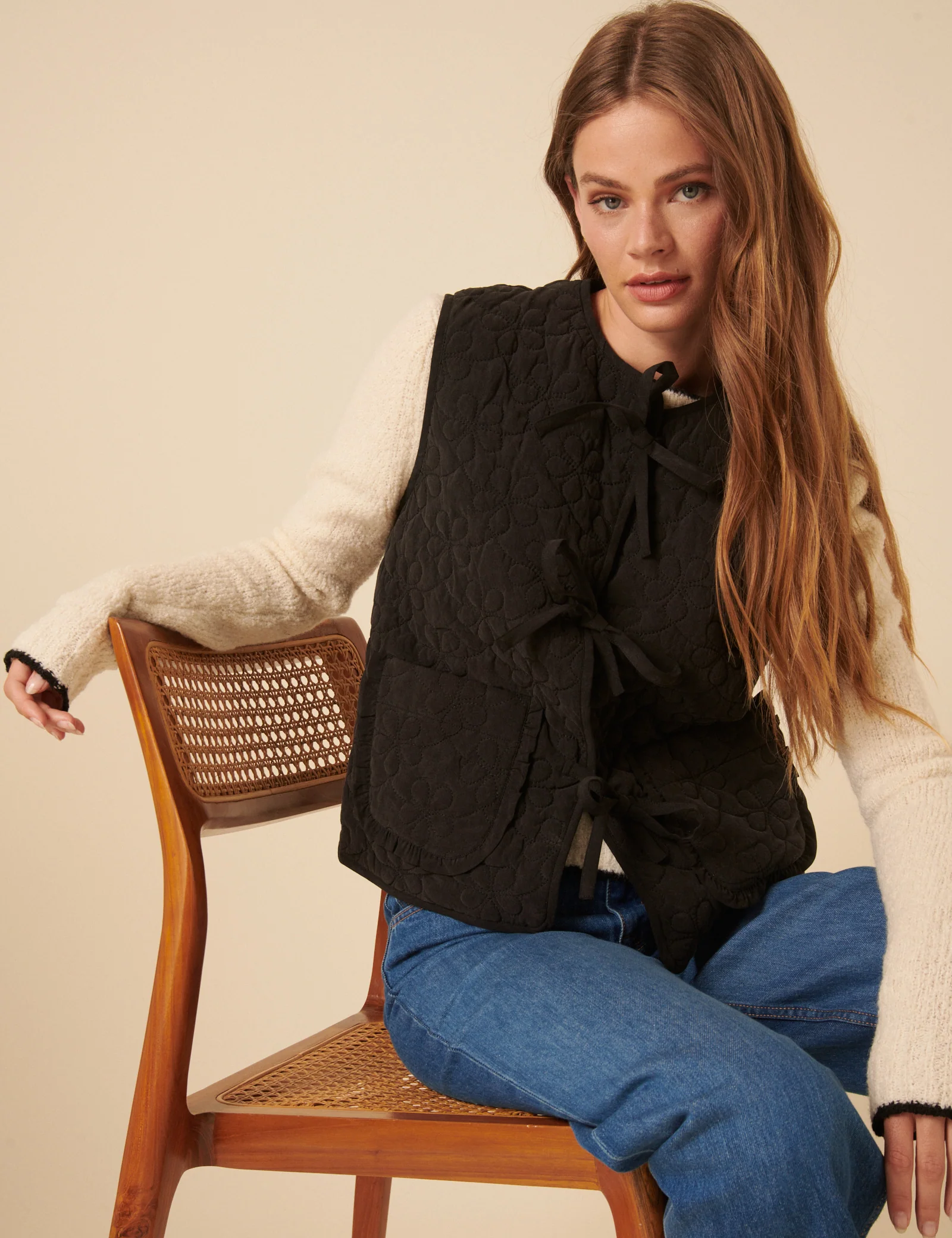 Black Tie Front Quilted Gilet - Image 4