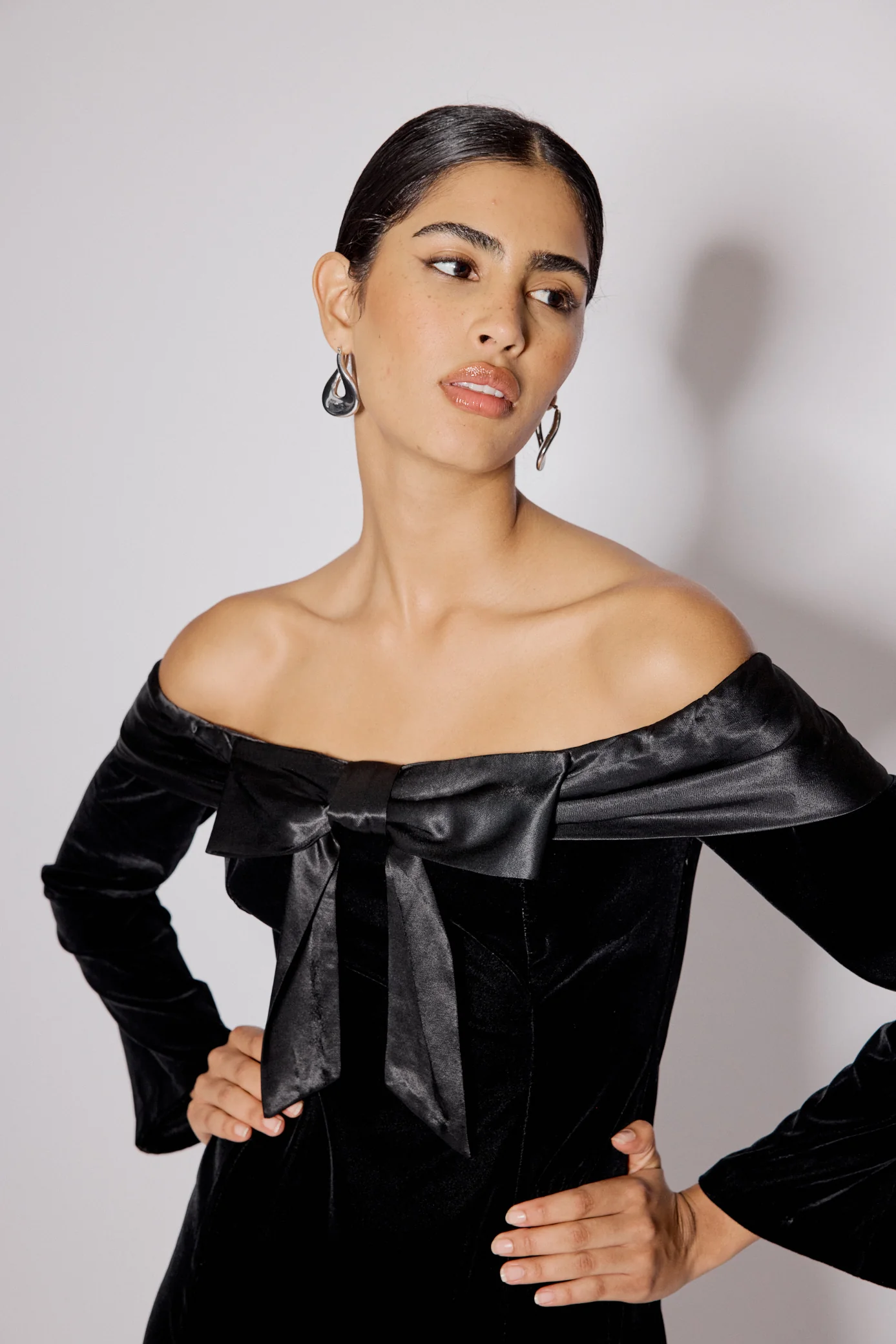 Black Velvet Off Shoulder Bow Capricorn Mini Dress - Image 4