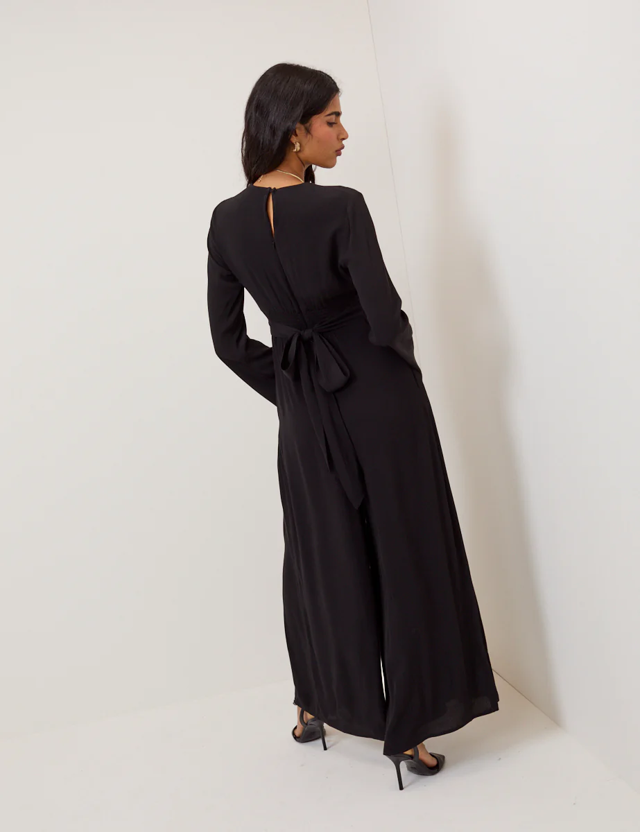 Black Wide Leg Pleated Jumpsuit - Image 4