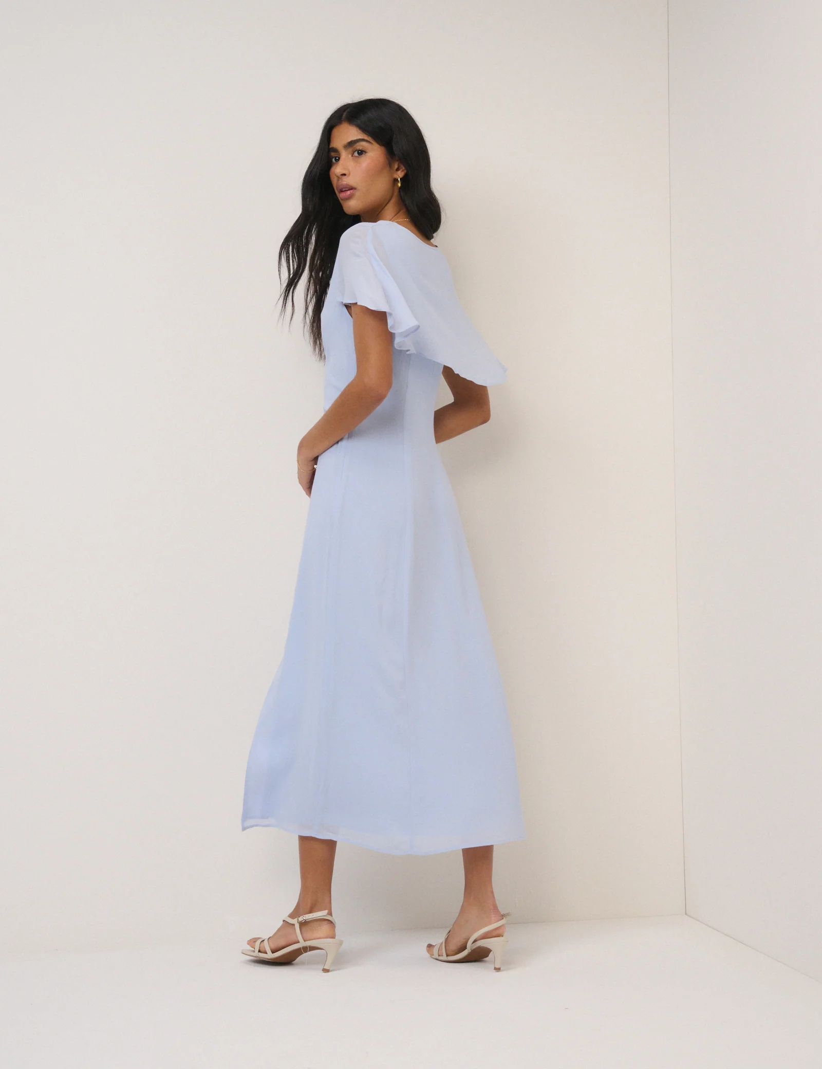 Soft Blue Chiffon Short Sleeve Marlow Midi Dress - Image 5