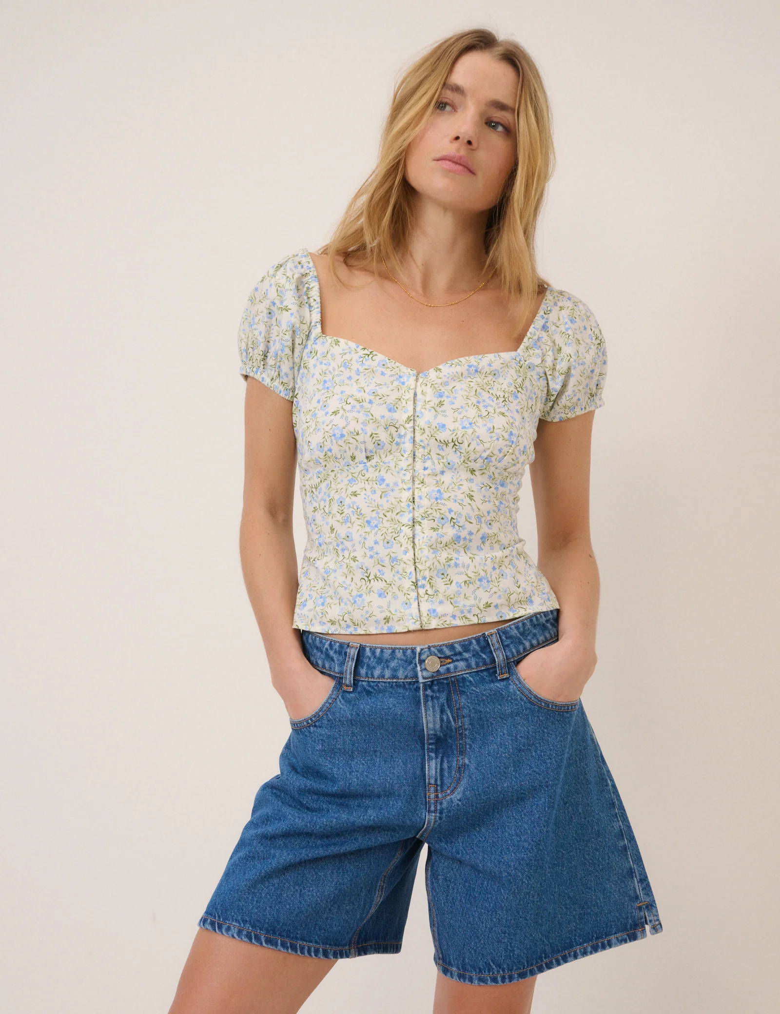 White Floral Sweerheart Neck