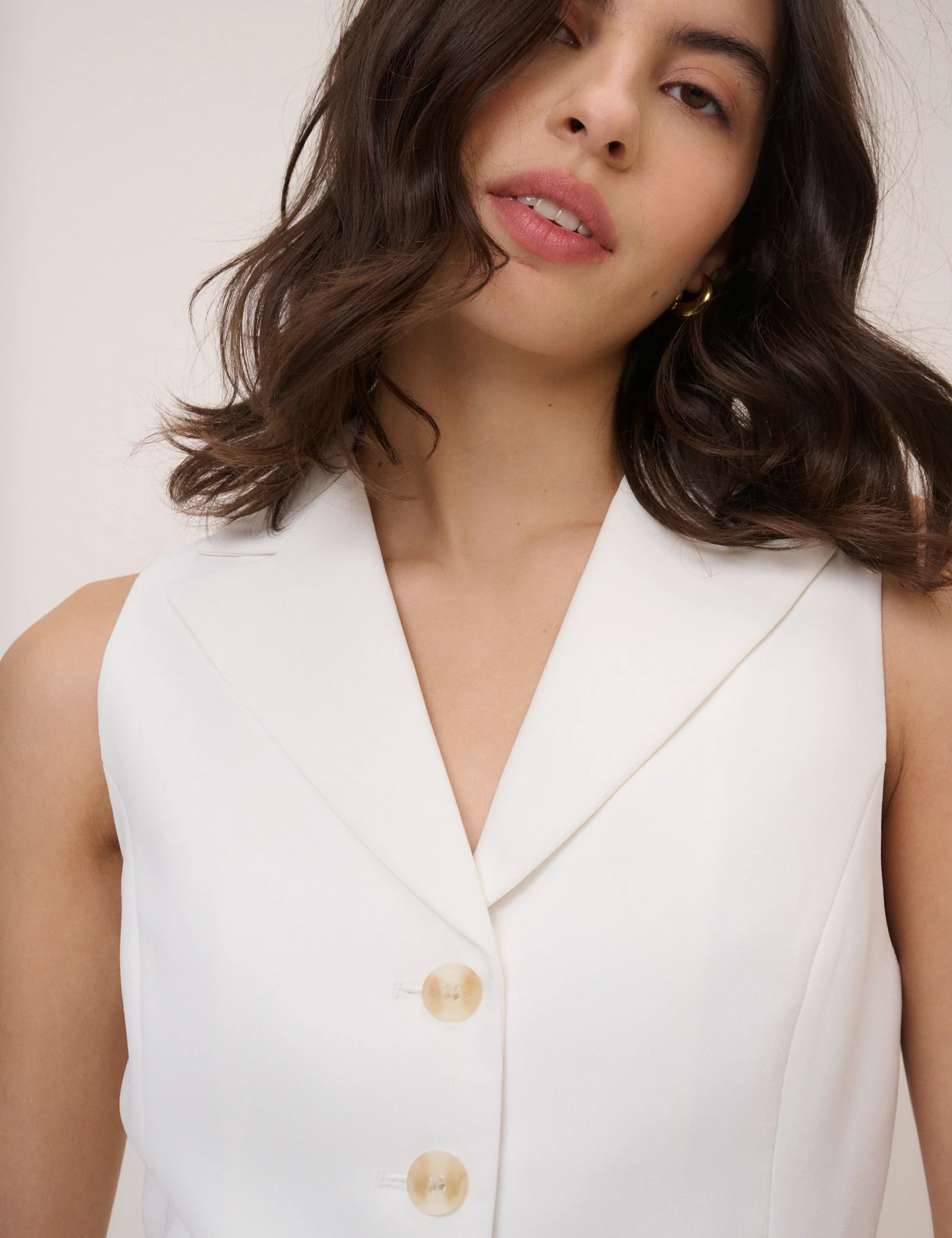White Revere Collar Waistcoat - Image 3