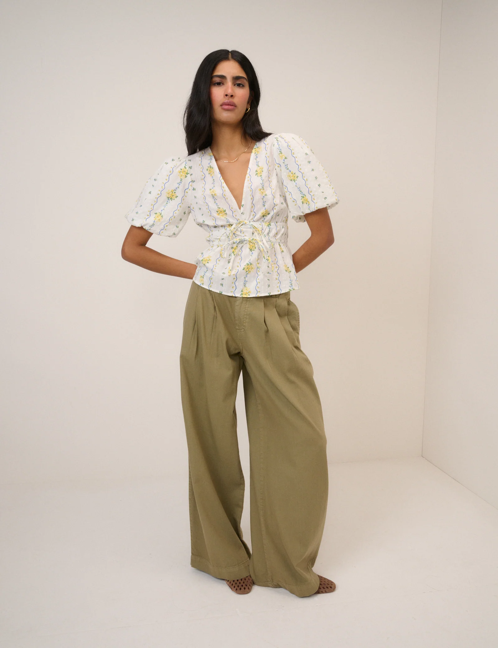 White Ditsy Floral Cordelia Top - Image 2
