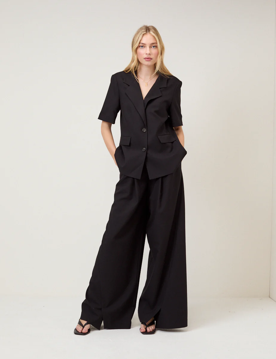 Black Pleated Wide Leg Trousers - Image 2