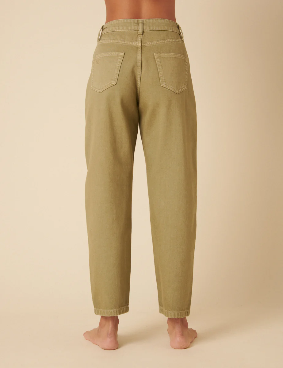 Green High Rise Barrel Leg Jeans - Image 5