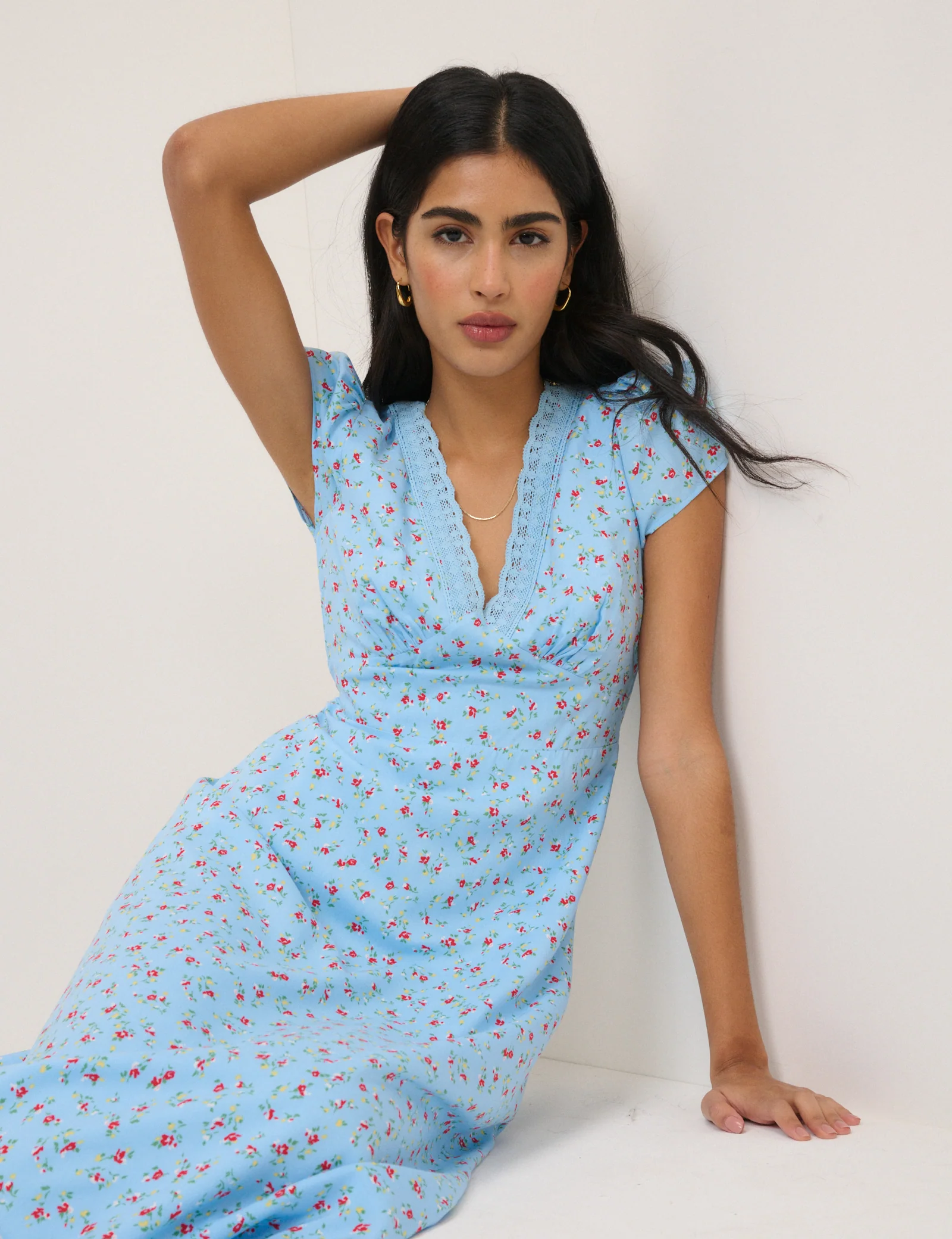 Blue Ditsy Floral Kacey Midi Dress - Image 4