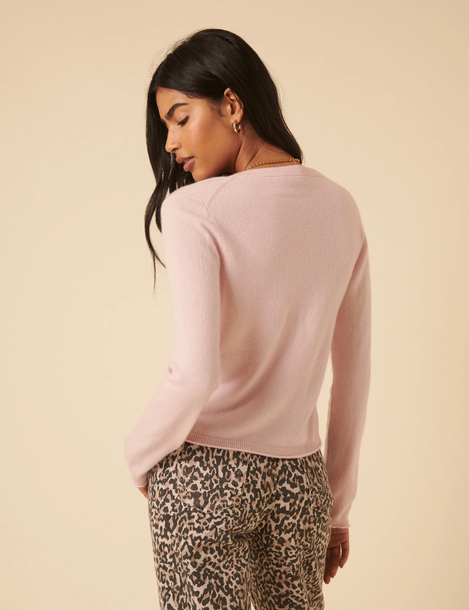 Light Pink Cashmere Crew Neck Cardigan - Image 5