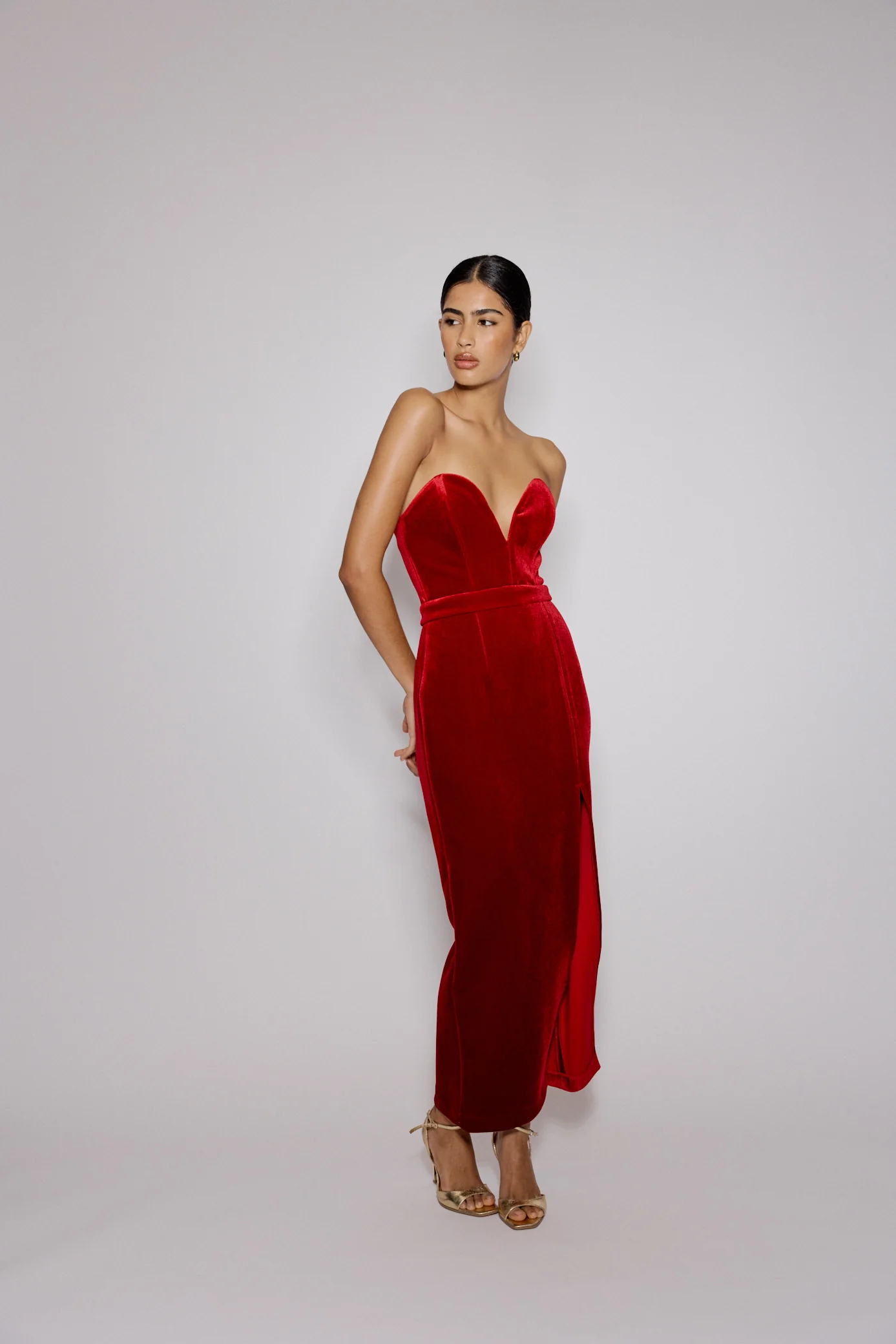 Red Sweetheart Bandeau Velvet Nola Midi Dress - Image 4