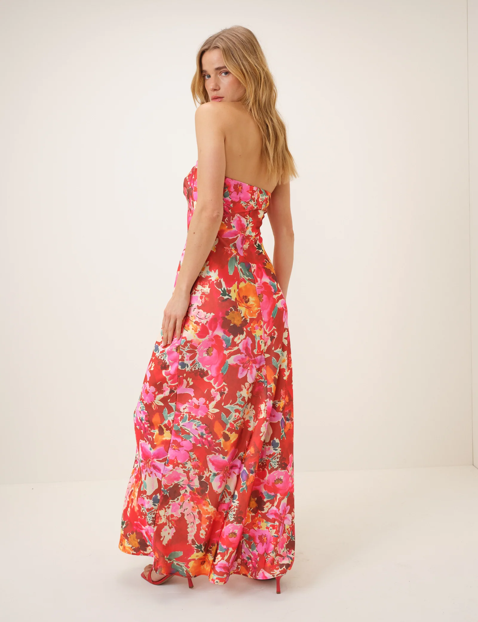 Pink Floral Robyn Midi Dress - Image 5