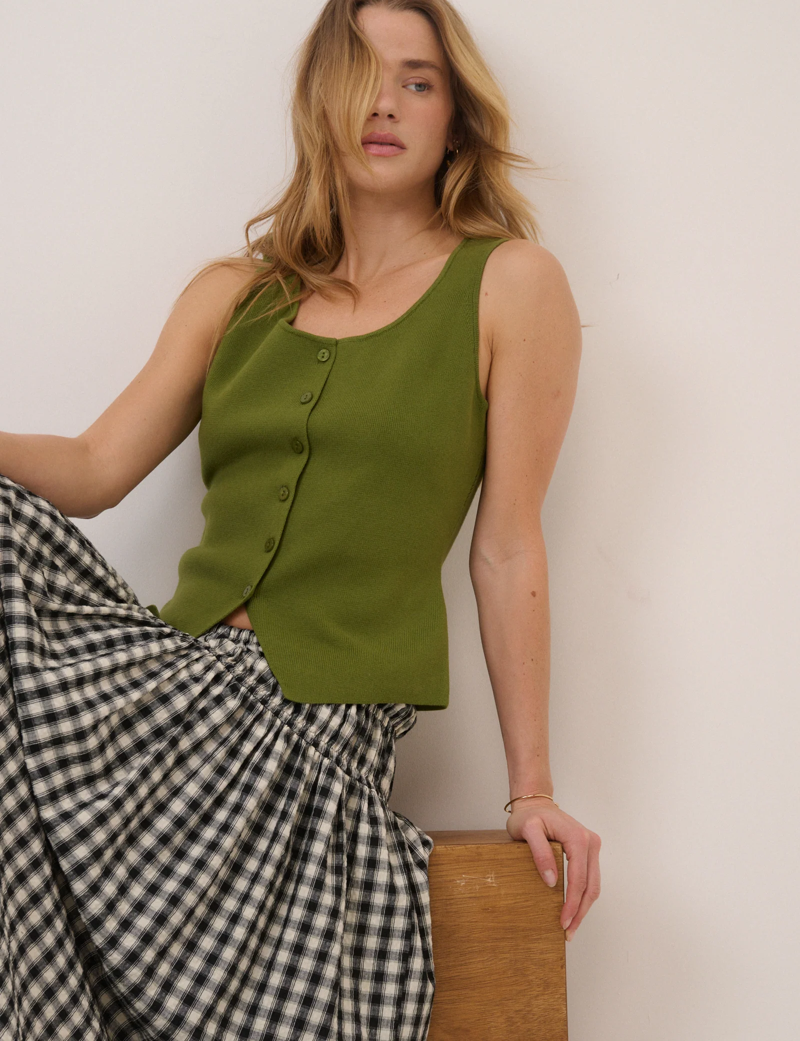 Green Scoop Neck Waistcoat - Image 4