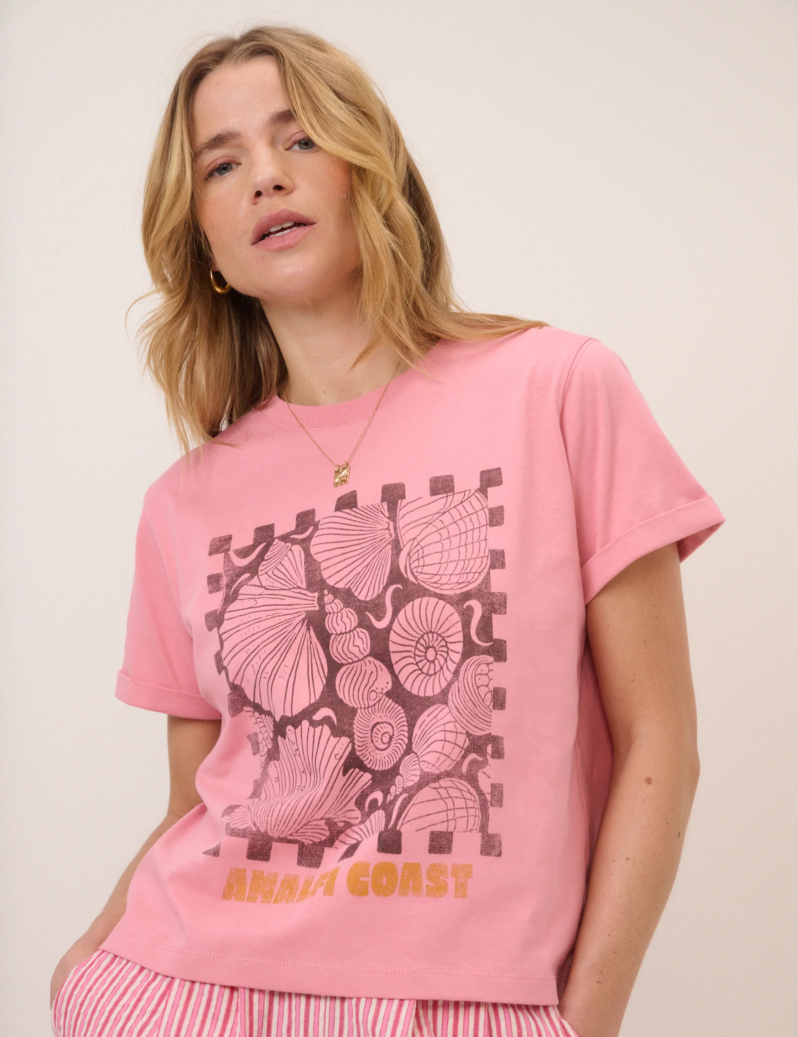 Pink Seashell Graphic T-Shirt - Image 4