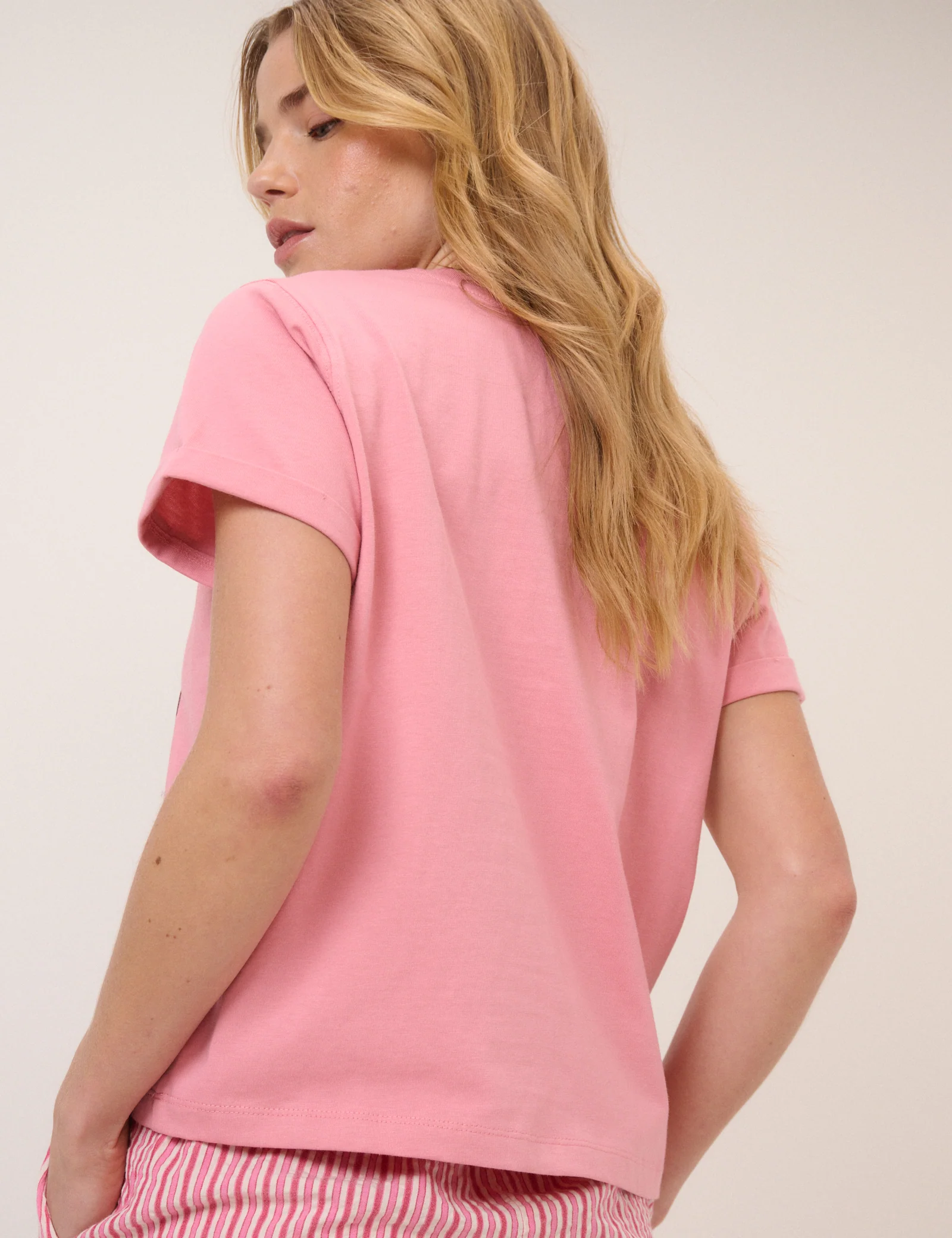 Pink Seashell Graphic T-Shirt - Image 5