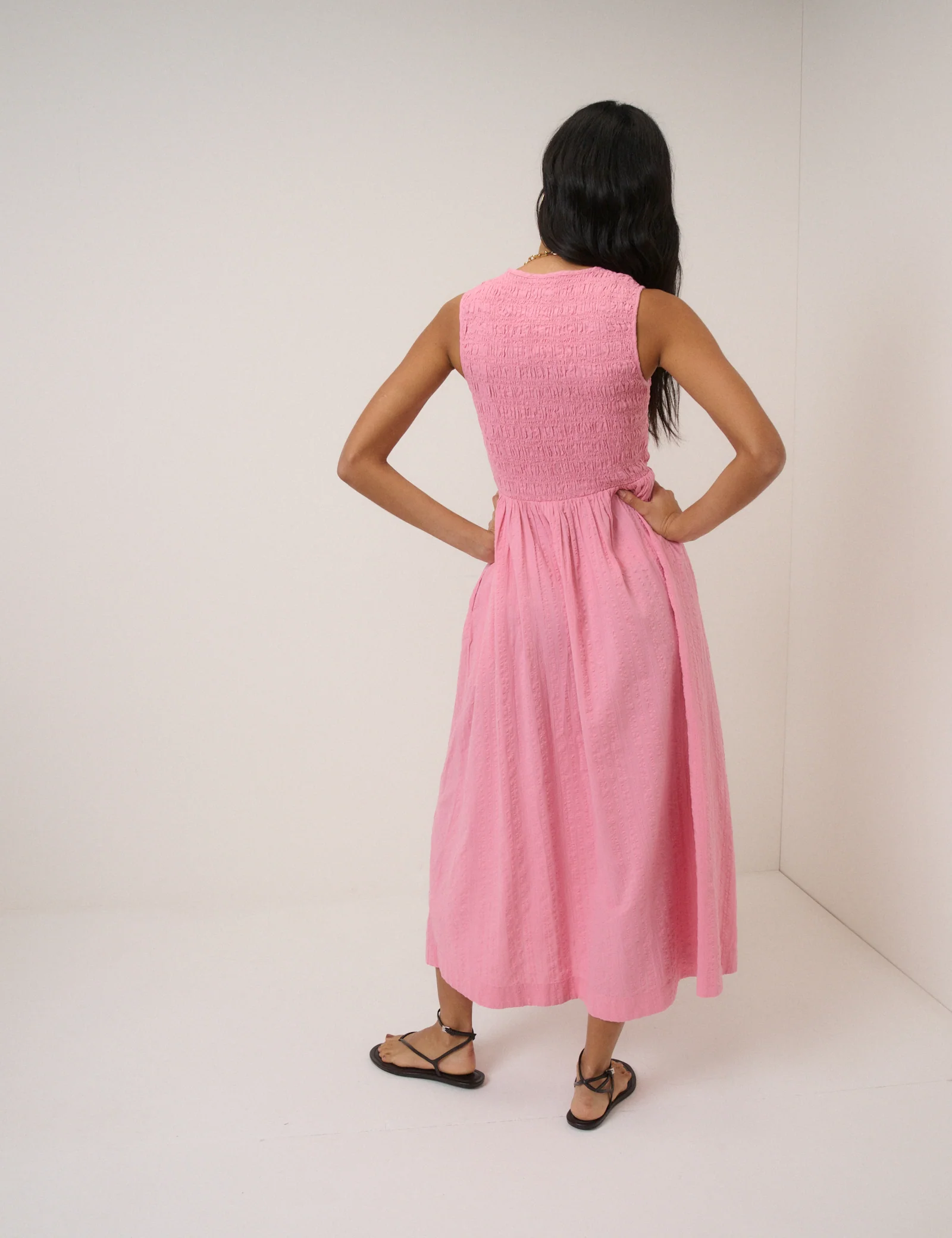 Pink Ruched Sleeveless Kinsley Midi Dress - Image 5
