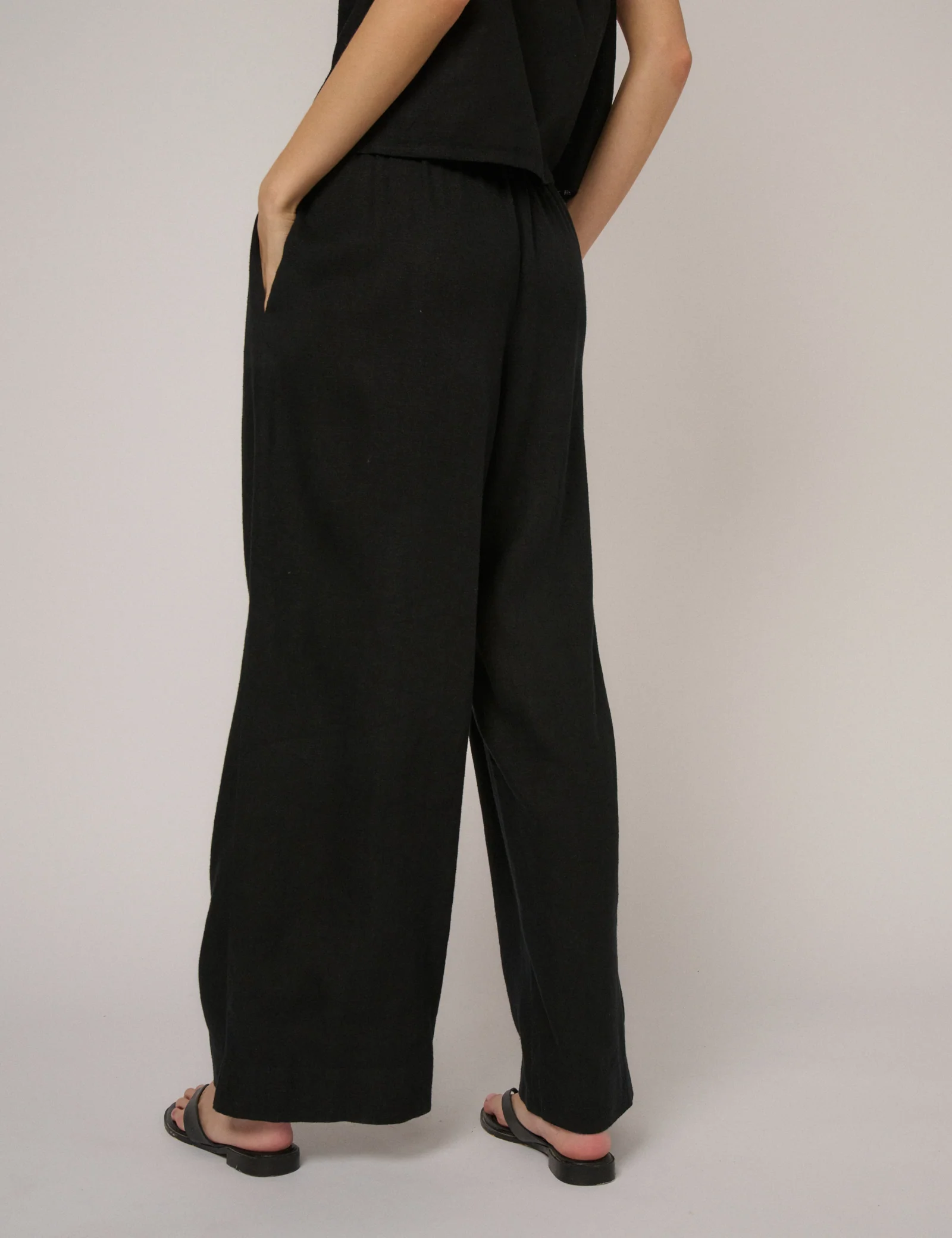Black Linen-Blend Low Waisted Trousers - Image 5