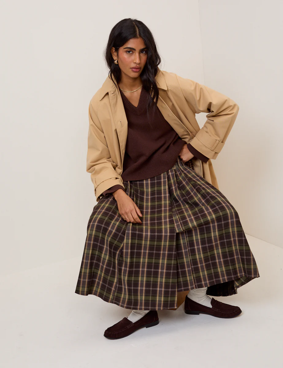 Brown V-Neck Wool Jumper - Image 4
